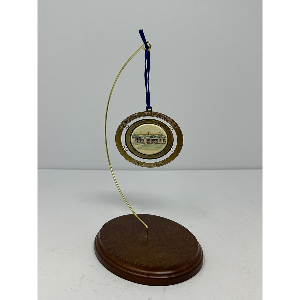 Washington and Lee University 'The Colonnade' Ornament w/ Stand A1